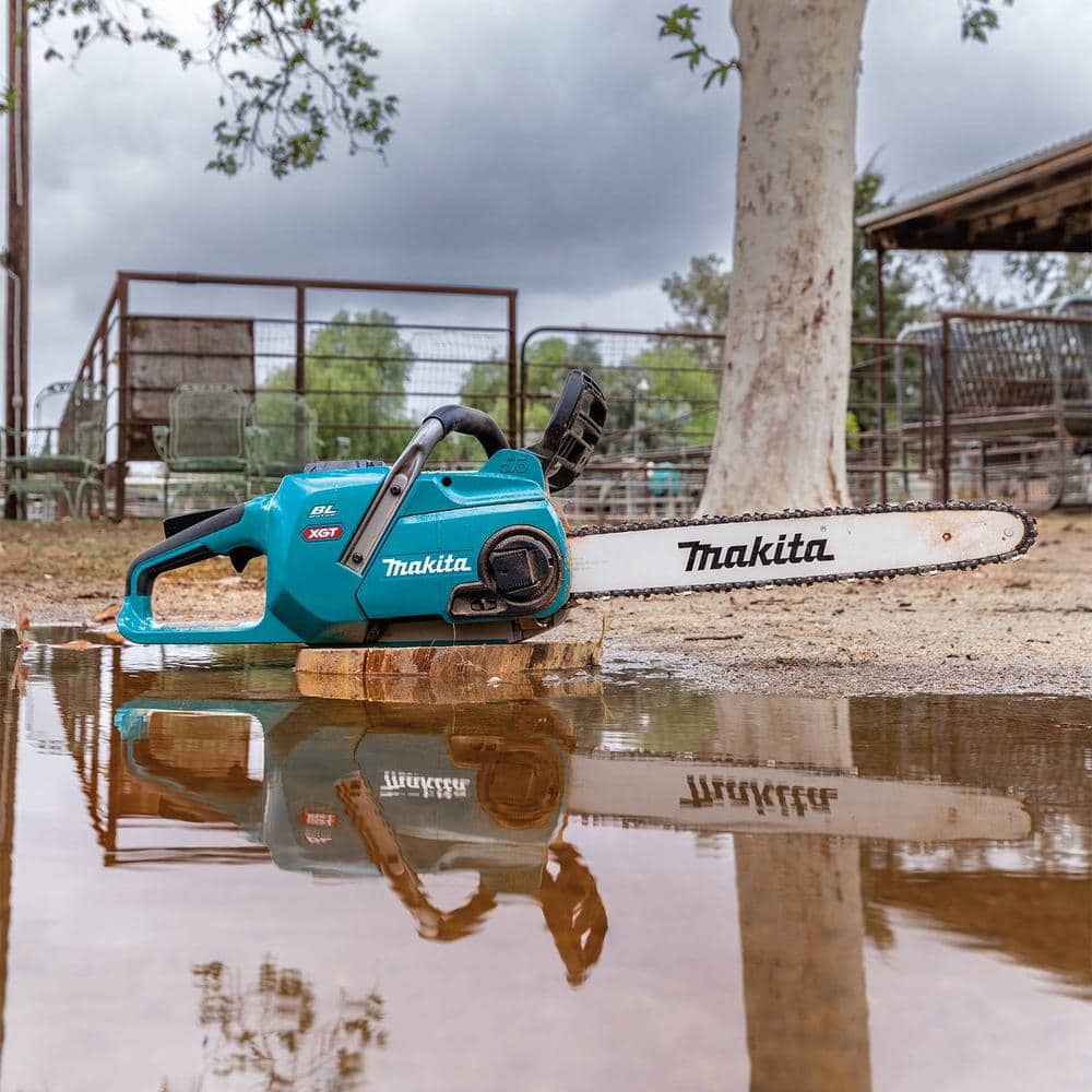 18 in. 40V max XGT Brushless Electric Battery Chainsaw Kit (5.0Ah) GCU06T1