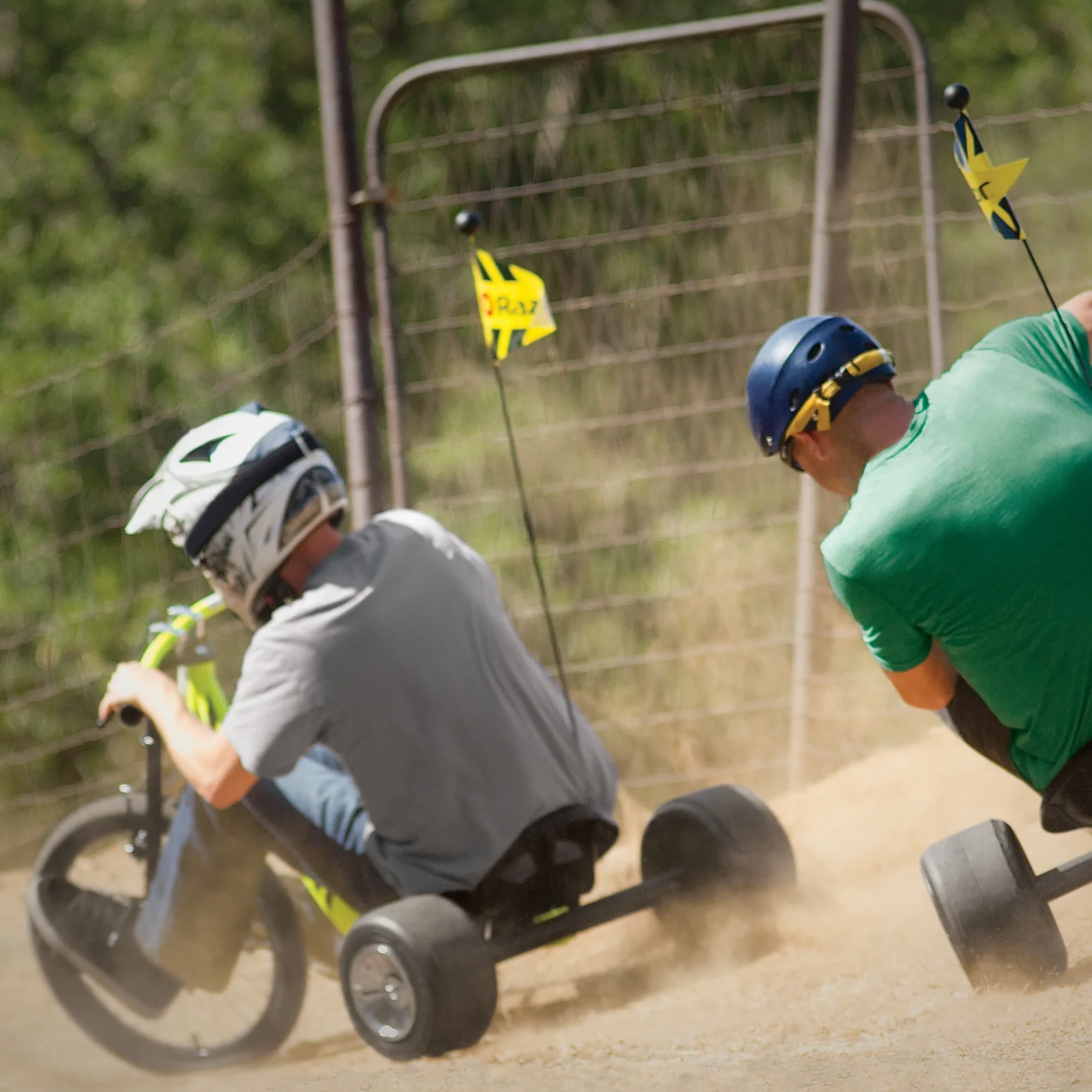 Razor DXT Drift Trike - Black/Yellow Steel Frame, 3-Wheeled Ride On Tricycle for Teens and Adults